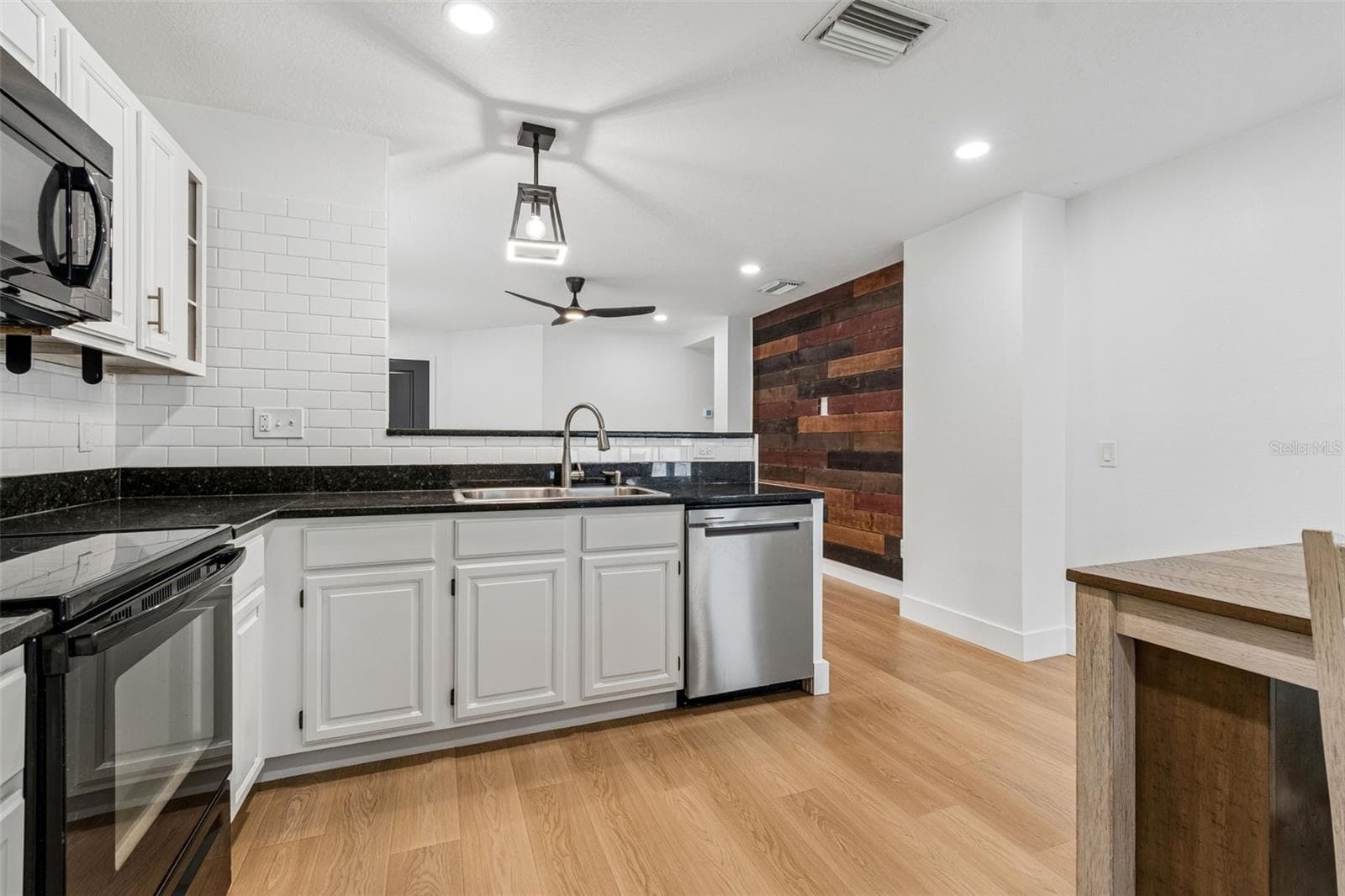 Single Family Residence at 32323 FISH HOOK LOOP, WESLEY CHAPEL, photo 18 of 76