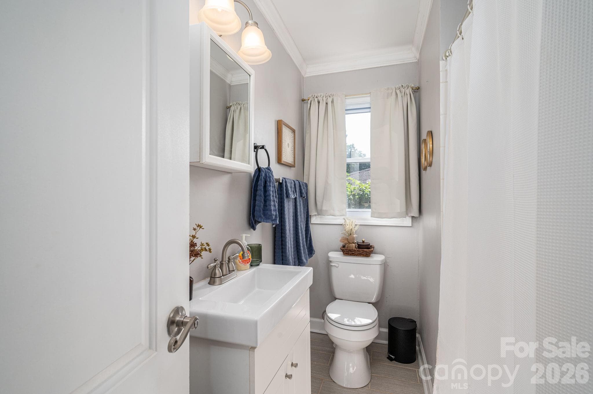 Single Family Residence at 206 Cedar Street, Belmont, photo 18 of 34