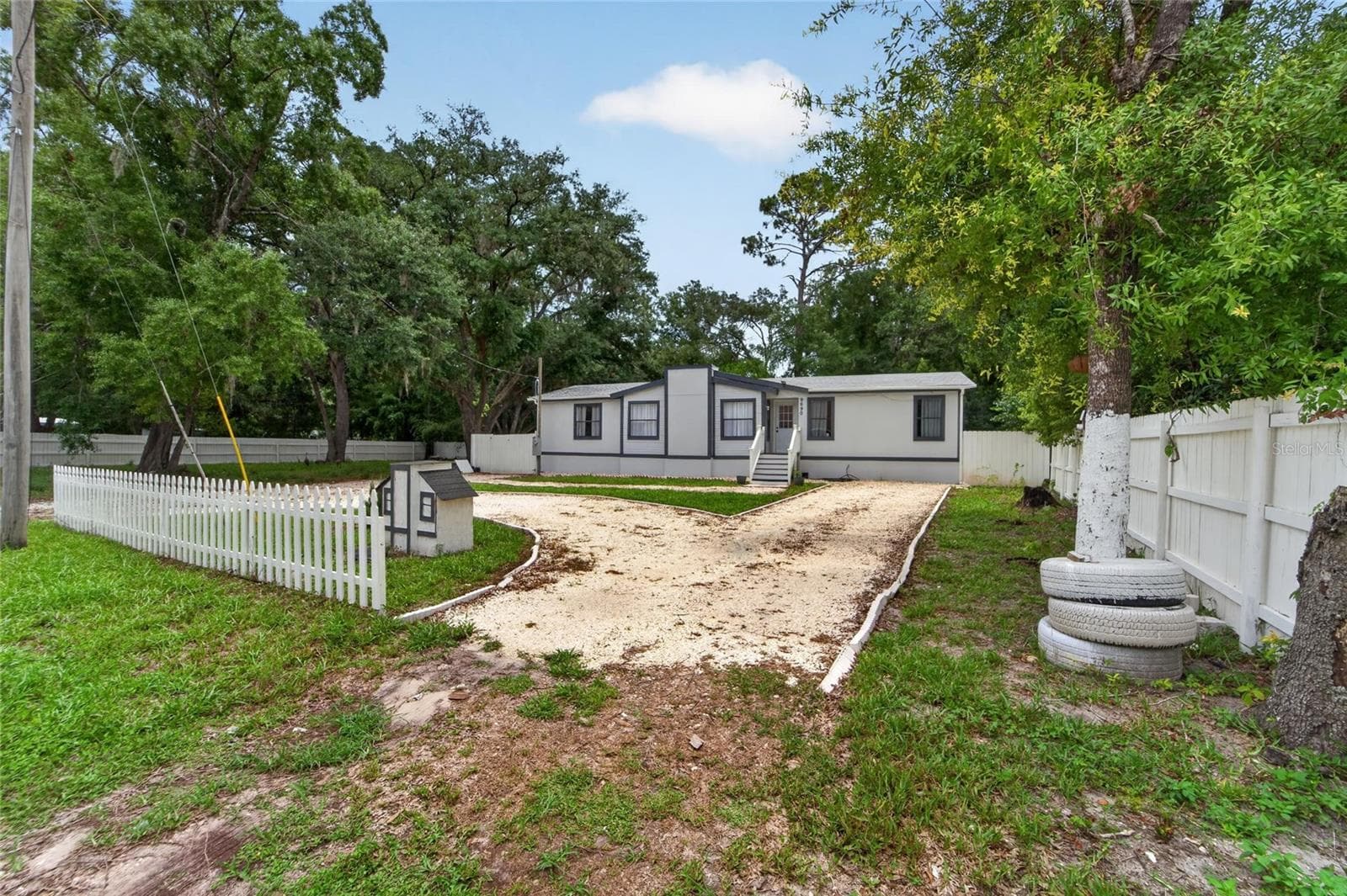 Manufactured Home at 9690 JEROME DR, NEW PORT RICHEY, photo 4 of 59
