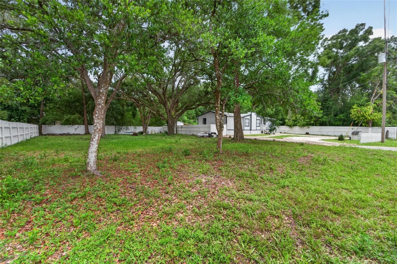 Manufactured Home at 9690 JEROME DR, NEW PORT RICHEY, photo 10 of 59