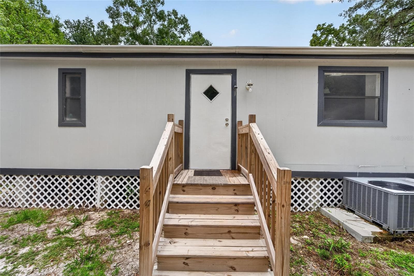 Manufactured Home at 9690 JEROME DR, NEW PORT RICHEY, photo 20 of 59
