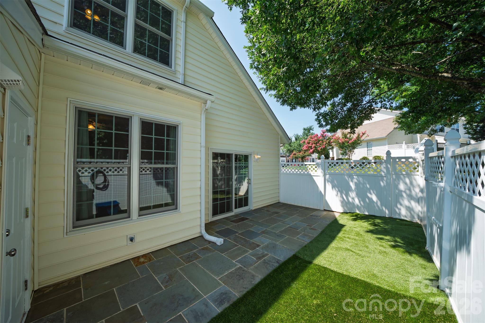 Townhouse at 207 Dawn Mist Lane, Fort Mill, photo 32 of 38