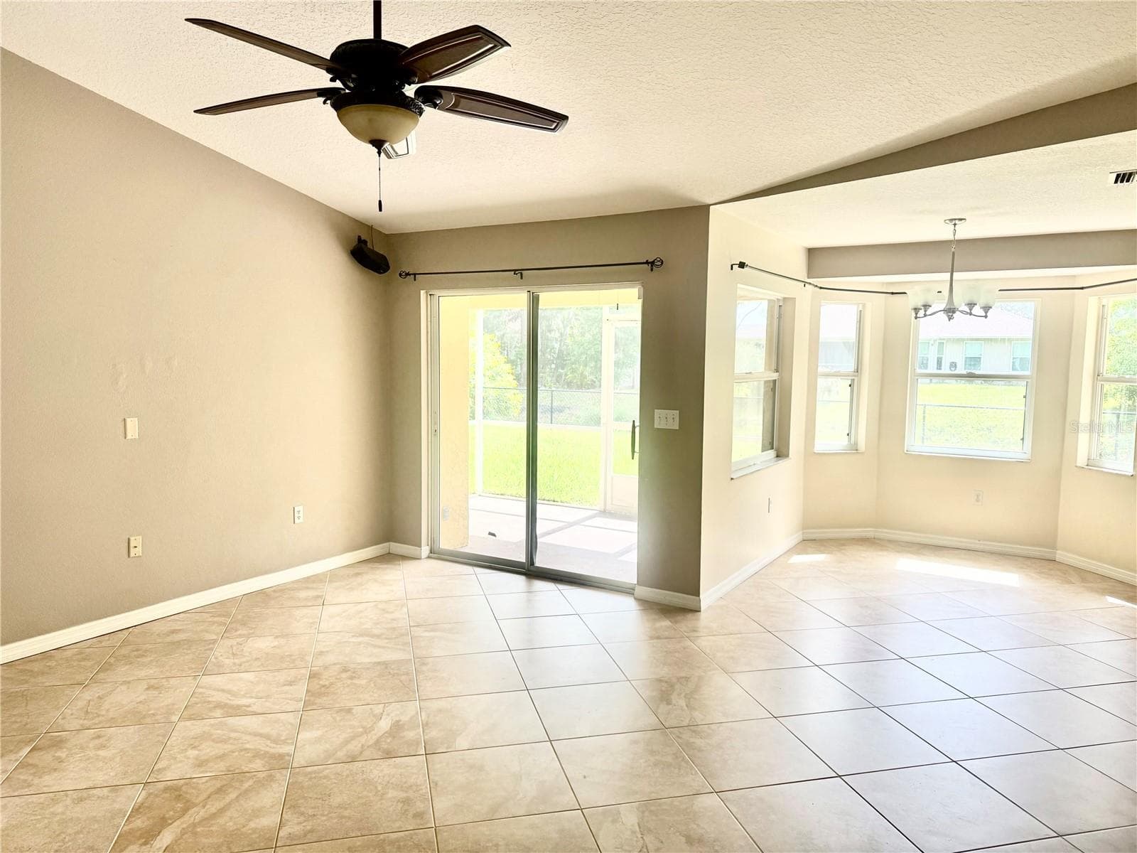 Single Family Residence at 2043 OLD TRENTON LN, SARASOTA, photo 3 of 48