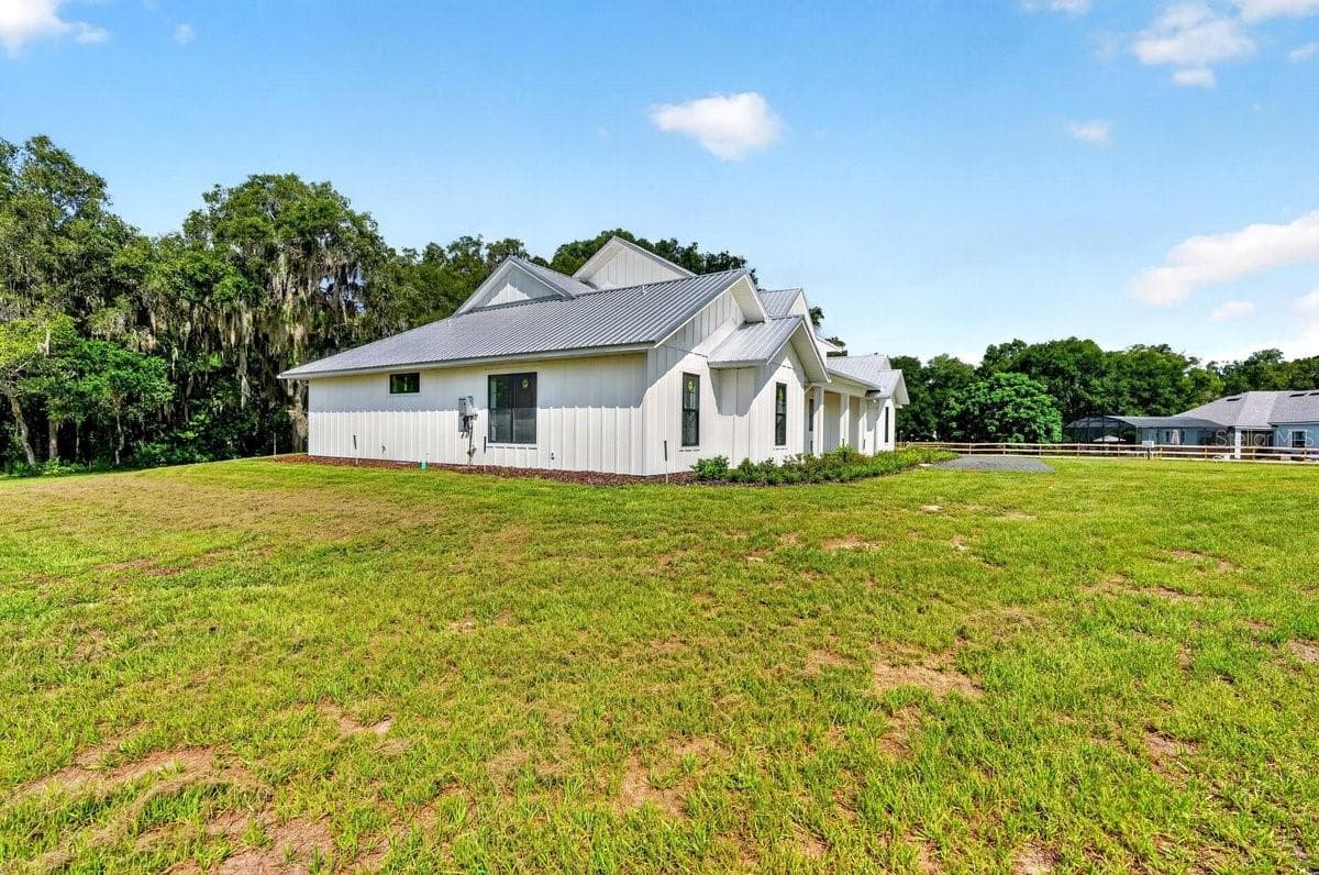 Single Family Residence at 1624 GREENS DAIRY RD, DELAND, photo 3 of 66