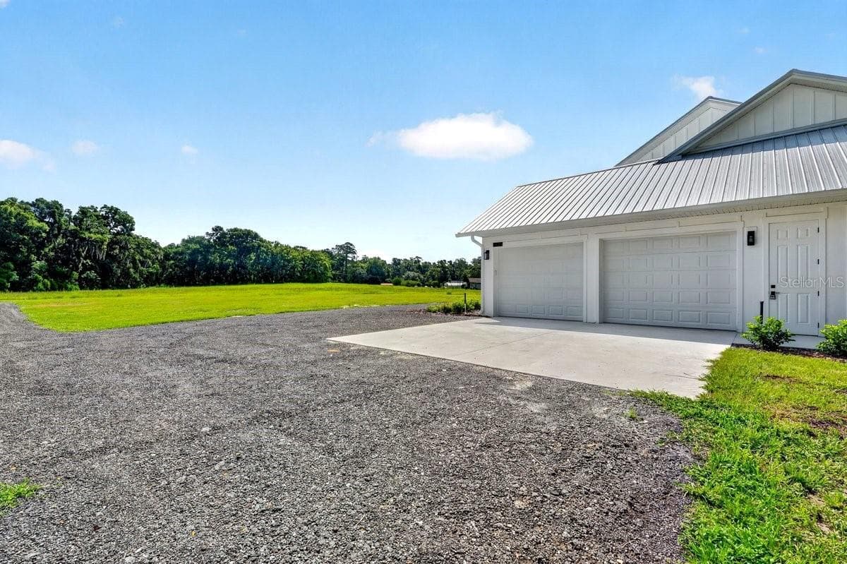 Single Family Residence at 1624 GREENS DAIRY RD, DELAND, photo 4 of 66