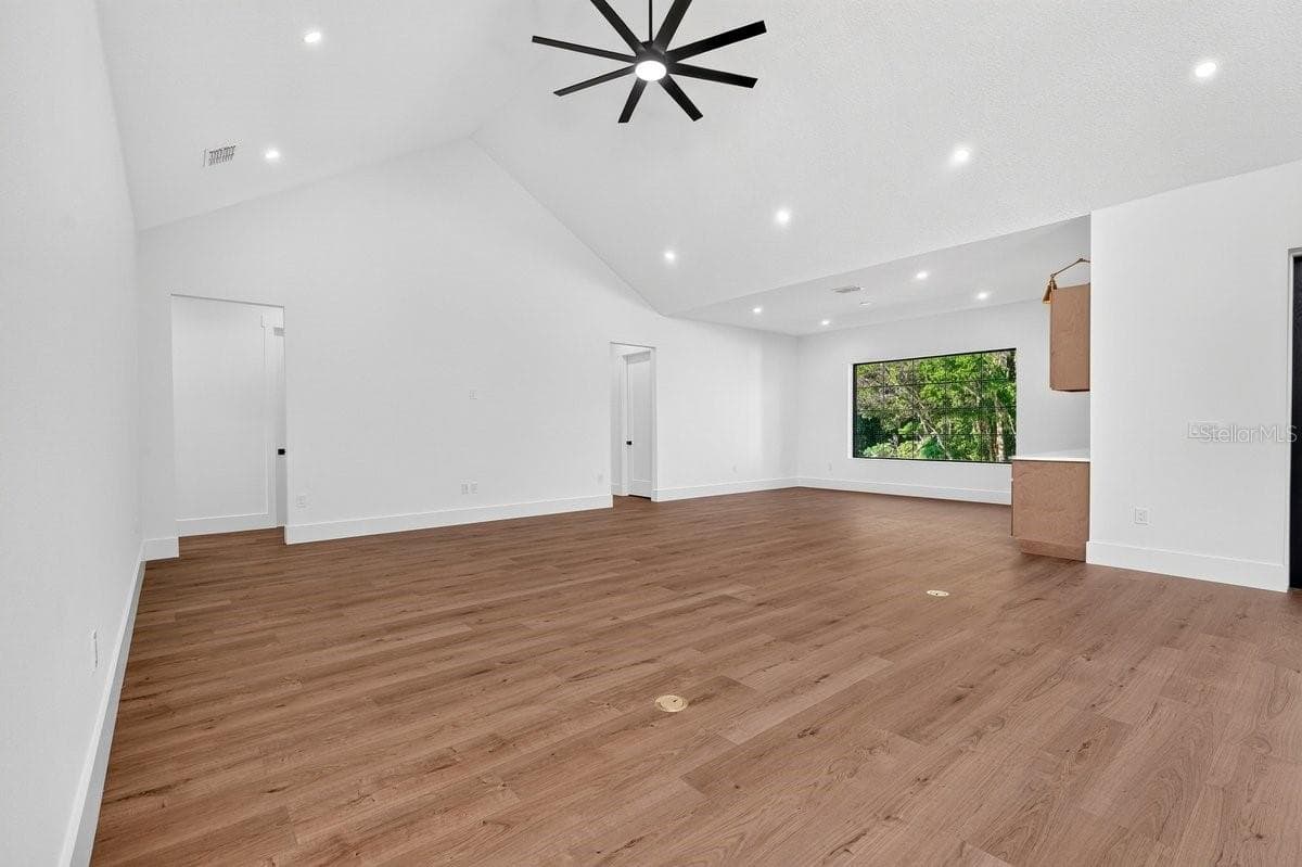 Single Family Residence at 1624 GREENS DAIRY RD, DELAND, photo 11 of 66