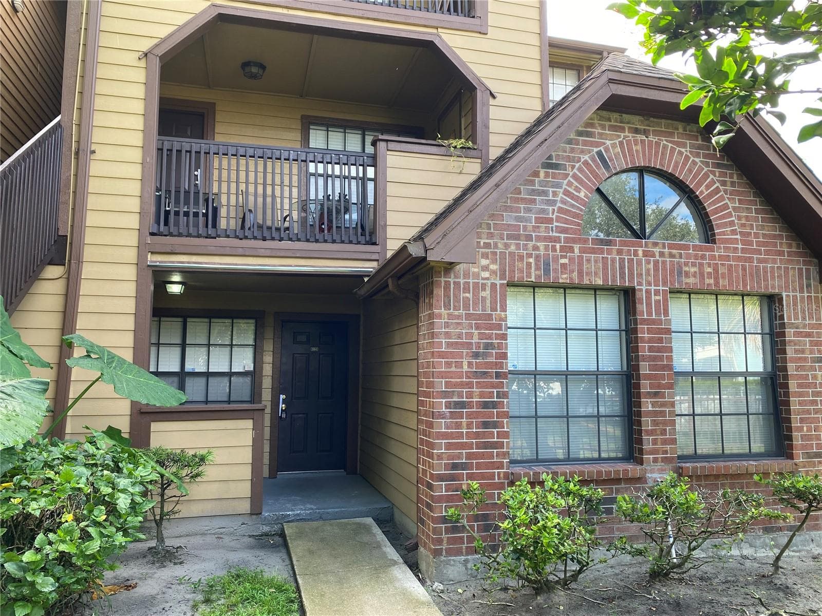 400 LAKE PLACID CT #104