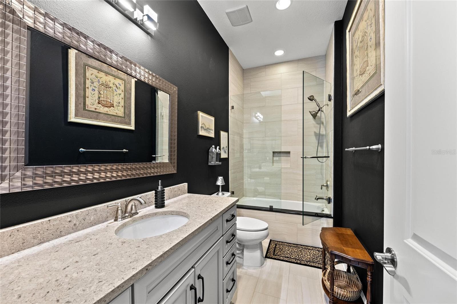 Ensuite Bathroom in Bedroom 2 - 268 SAINT LUCIA DR #101, BRADENTON