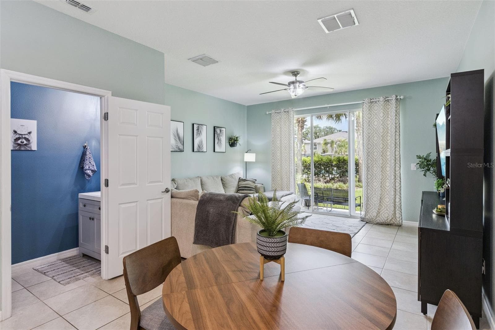 Townhouse at 5329 SYLVESTER LOOP, TAMPA, photo 7 of 32