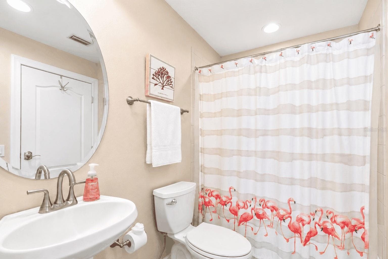 Guest Bath - 620 BAYWAY BLVD #5, CLEARWATER BEACH