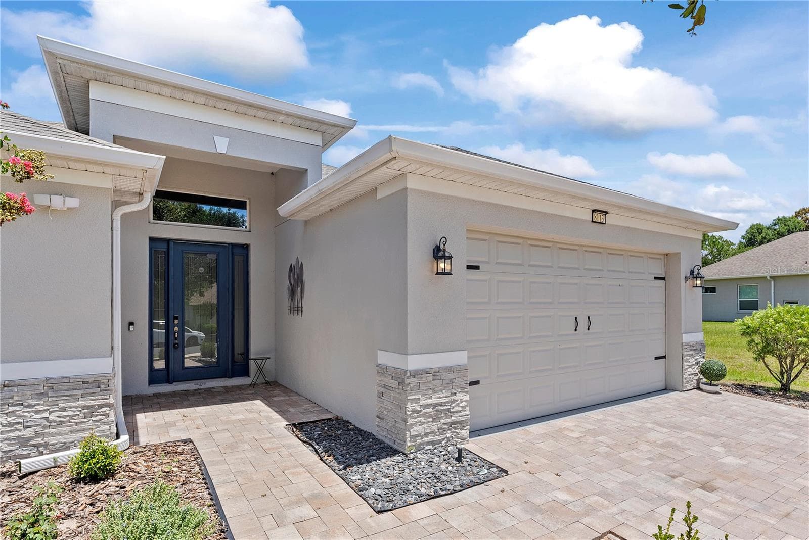 Single Family Residence at 8113 BRIDGEPORT BAY CIR, MOUNT DORA, photo 2 of 37
