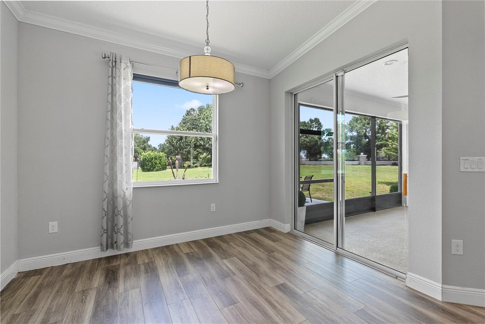 Single Family Residence at 8113 BRIDGEPORT BAY CIR, MOUNT DORA, photo 10 of 37