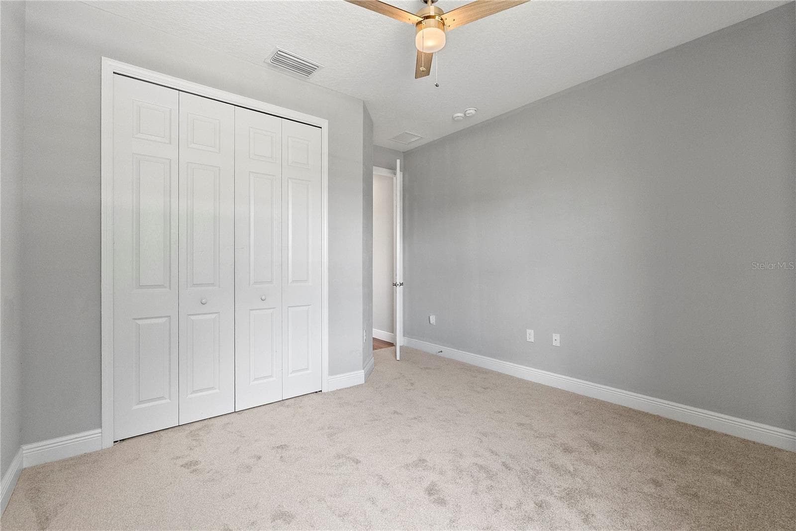 Single Family Residence at 8113 BRIDGEPORT BAY CIR, MOUNT DORA, photo 18 of 37