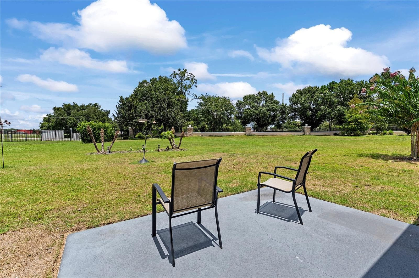 Single Family Residence at 8113 BRIDGEPORT BAY CIR, MOUNT DORA, photo 26 of 37
