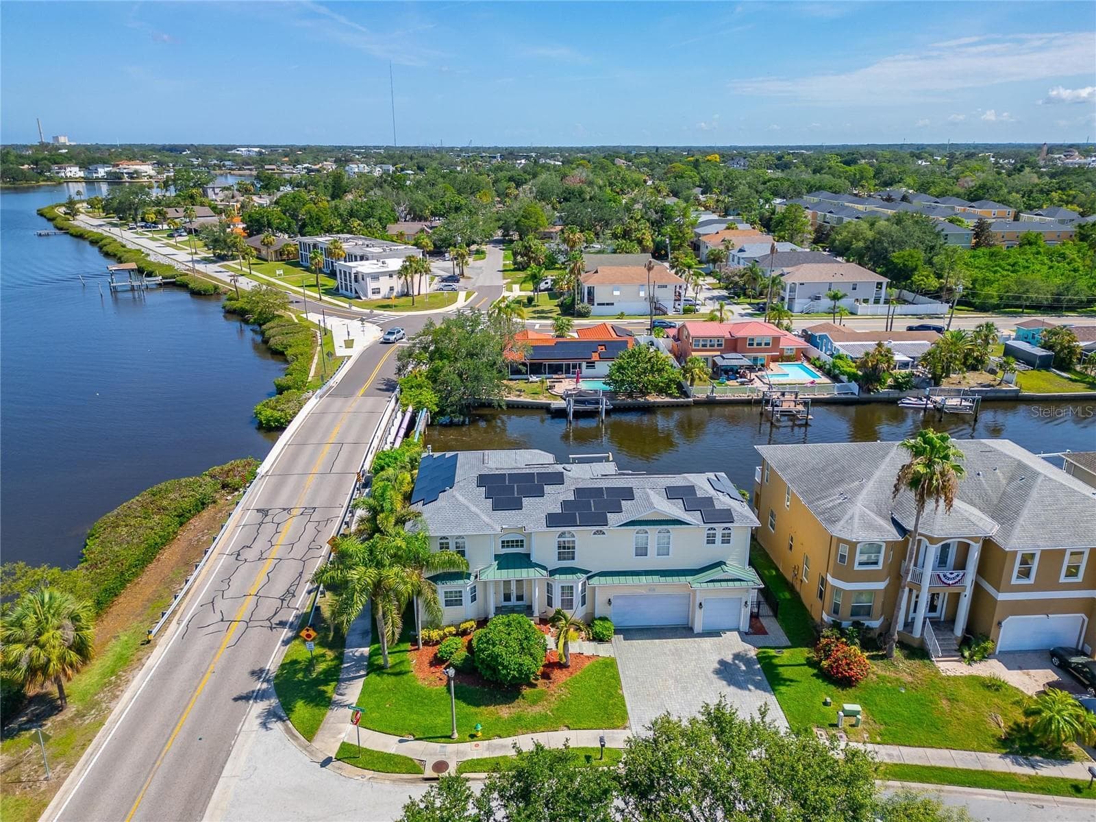 Single Family Residence at 339 MANATEE LN, TARPON SPRINGS, photo 5 of 36