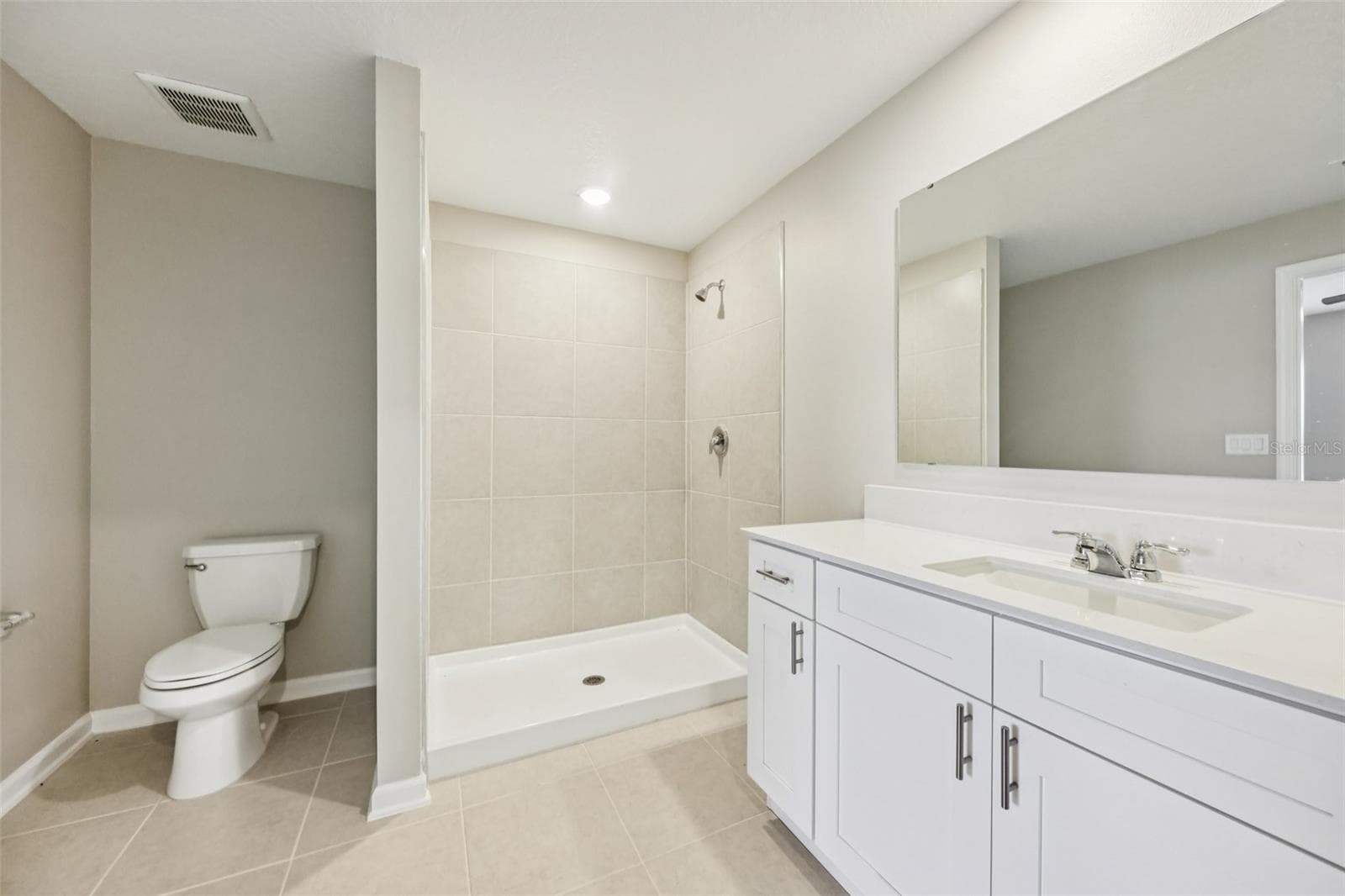 Single Family Residence at 1172 BELLE ISLE LN, DAYTONA BEACH, photo 12 of 25
