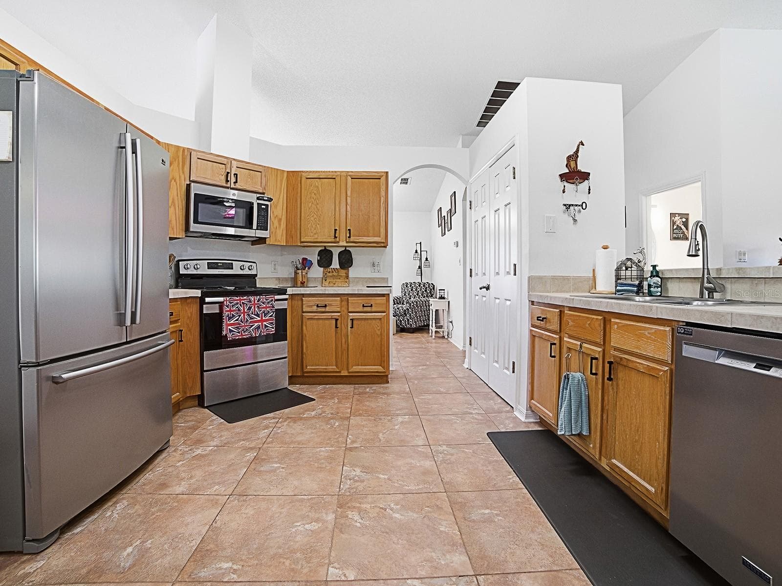 Open Kitchen - 3851 MANOR OAKS CT, LEESBURG