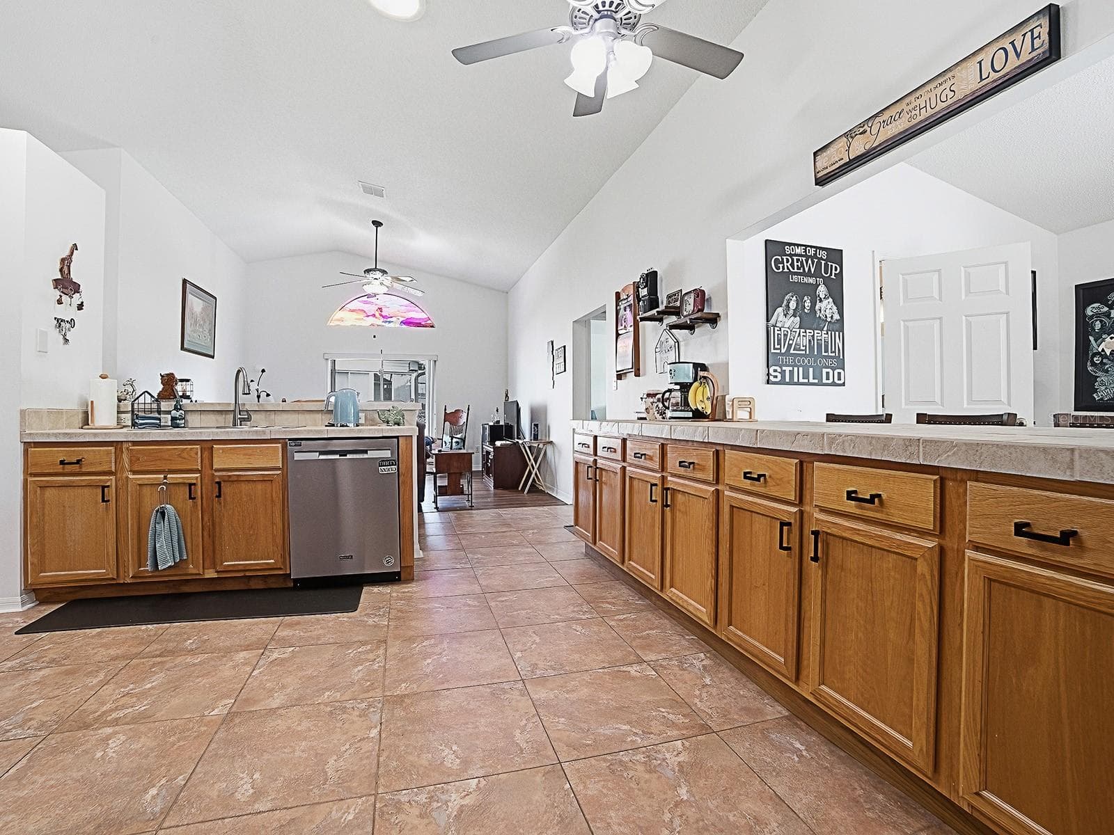 Plenty of Cabinet Space - 3851 MANOR OAKS CT, LEESBURG