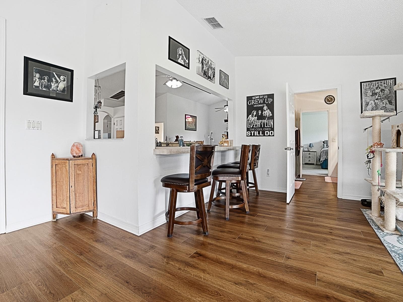 Breakfast Bar - 3851 MANOR OAKS CT, LEESBURG