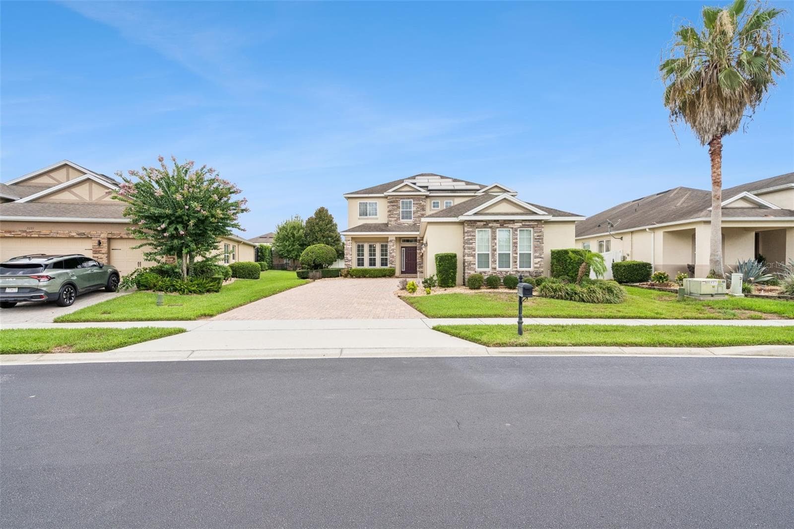 Single Family Residence at 2045 SANDY GARDEN LN, WINTER GARDEN, photo 2 of 45