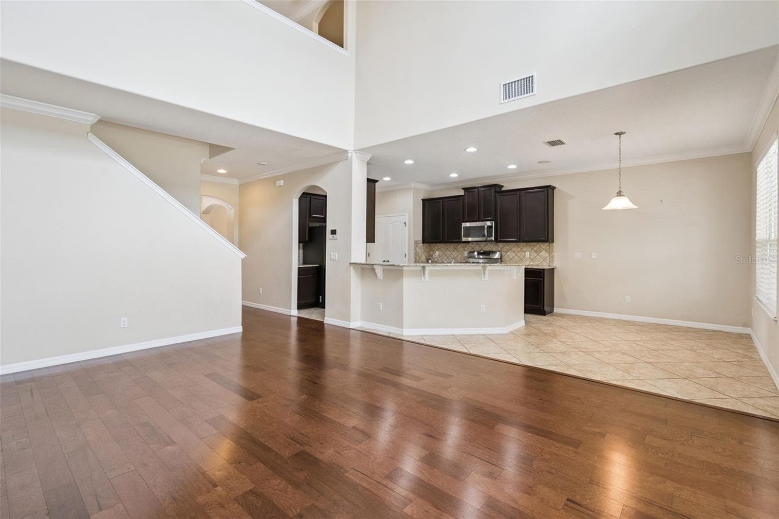 Single Family Residence at 2045 SANDY GARDEN LN, WINTER GARDEN, photo 8 of 45