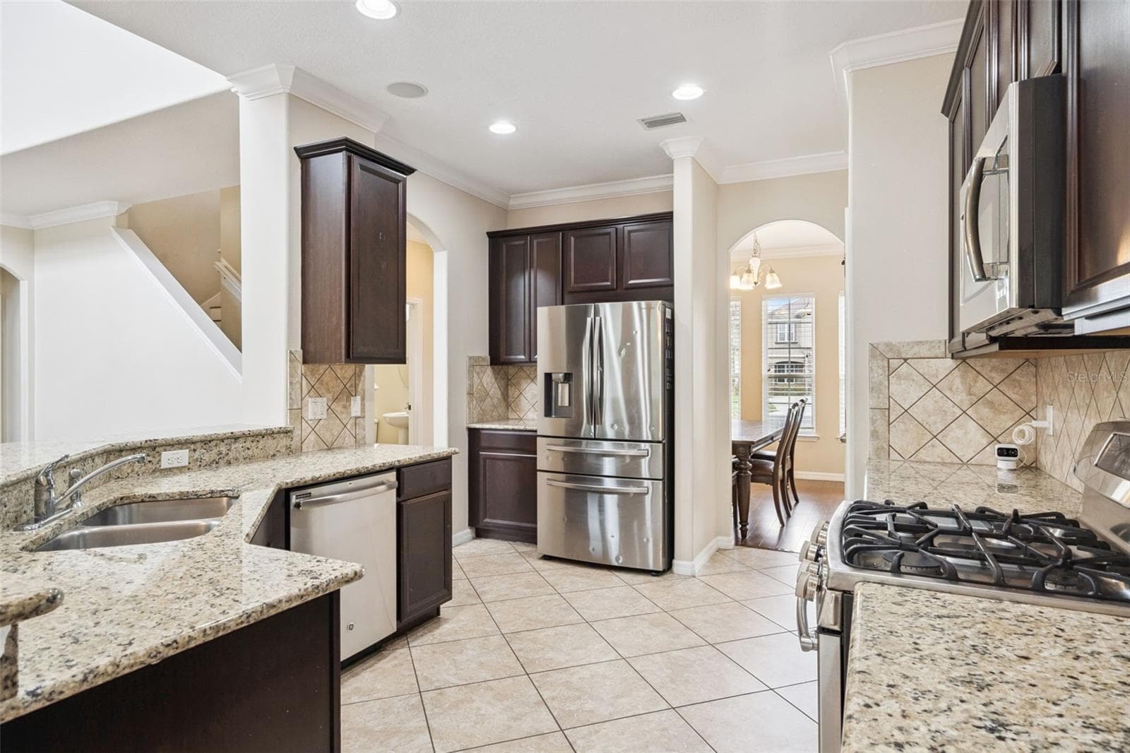 Single Family Residence at 2045 SANDY GARDEN LN, WINTER GARDEN, photo 11 of 45