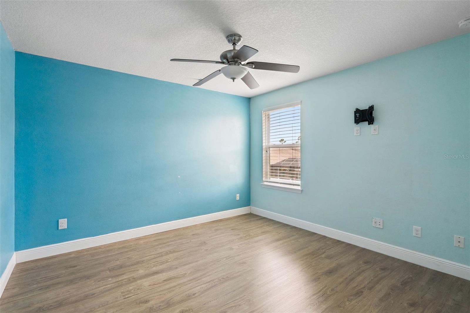 Single Family Residence at 2045 SANDY GARDEN LN, WINTER GARDEN, photo 19 of 45