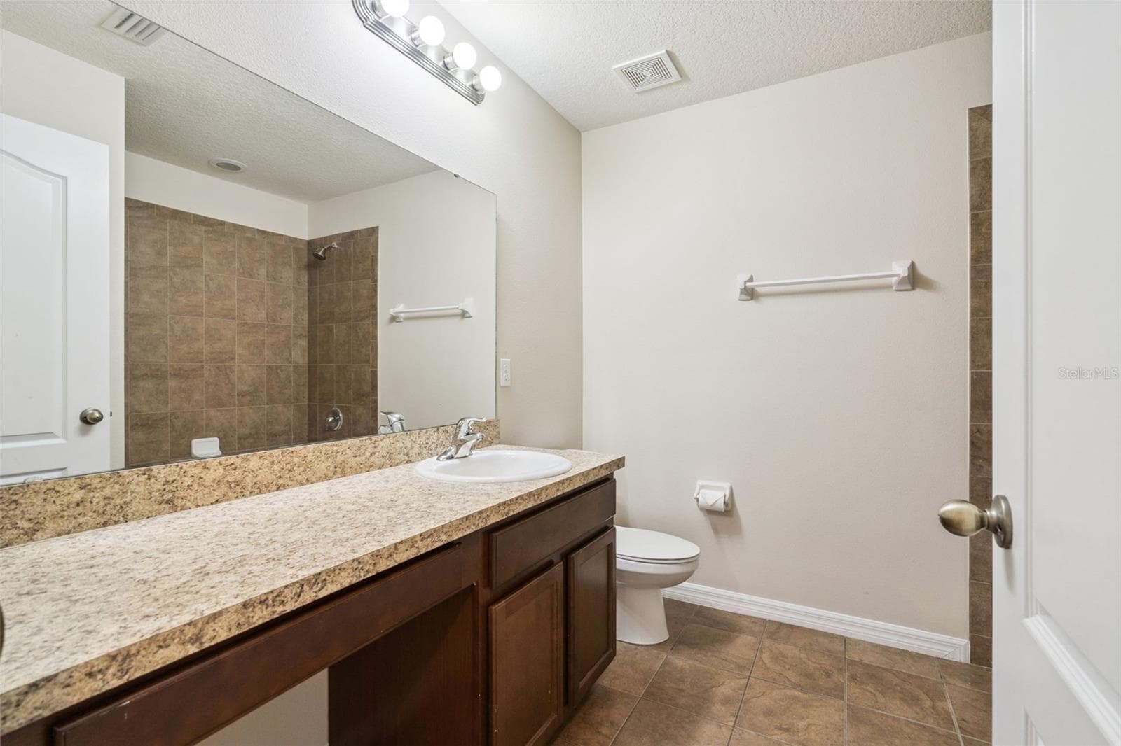 Single Family Residence at 2045 SANDY GARDEN LN, WINTER GARDEN, photo 23 of 45