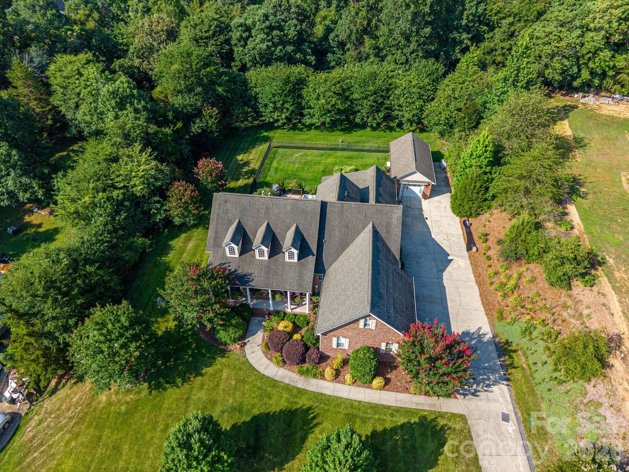 Single Family Residence at 961 Colleton Meadow Drive, Clover, photo 6 of 48