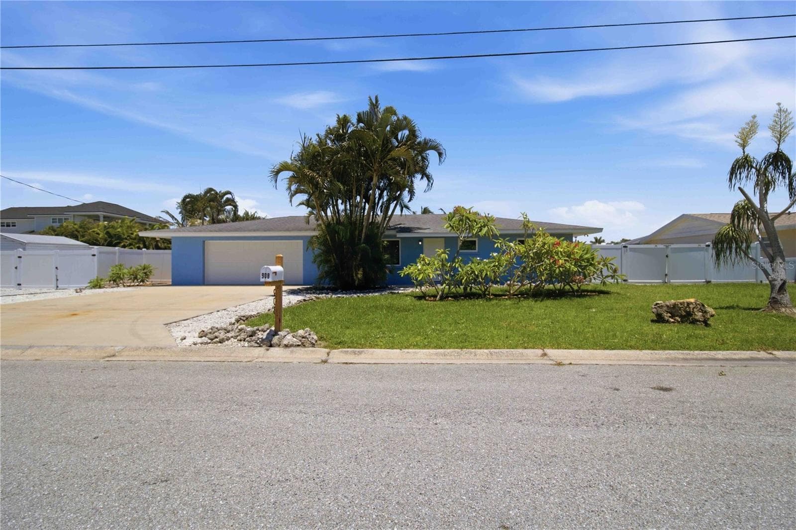 Single Family Residence at 908 24TH AVE W, PALMETTO, photo 5 of 40
