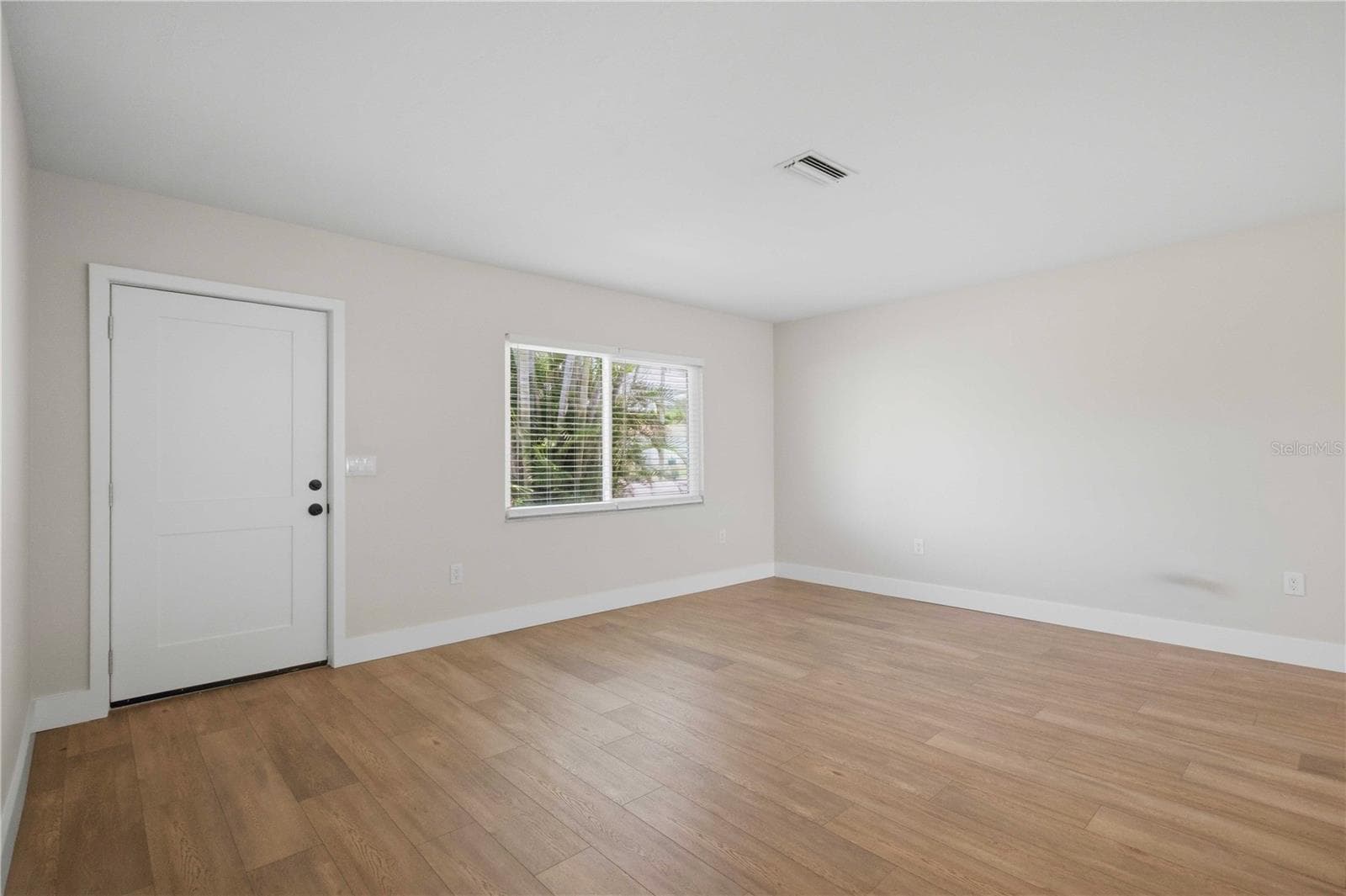 Single Family Residence at 908 24TH AVE W, PALMETTO, photo 11 of 40