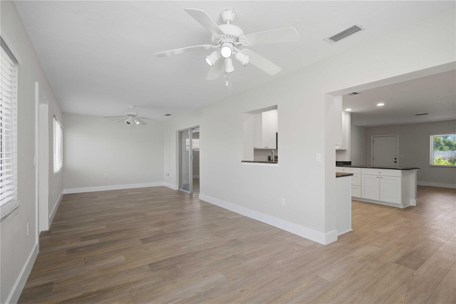 Single Family Residence at 908 24TH AVE W, PALMETTO, photo 19 of 40