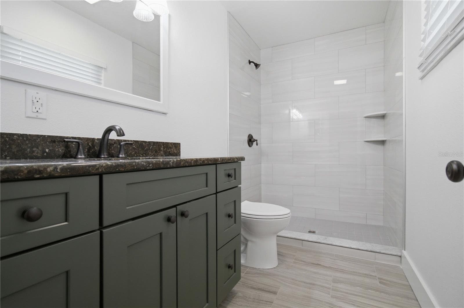 Single Family Residence at 908 24TH AVE W, PALMETTO, photo 26 of 40