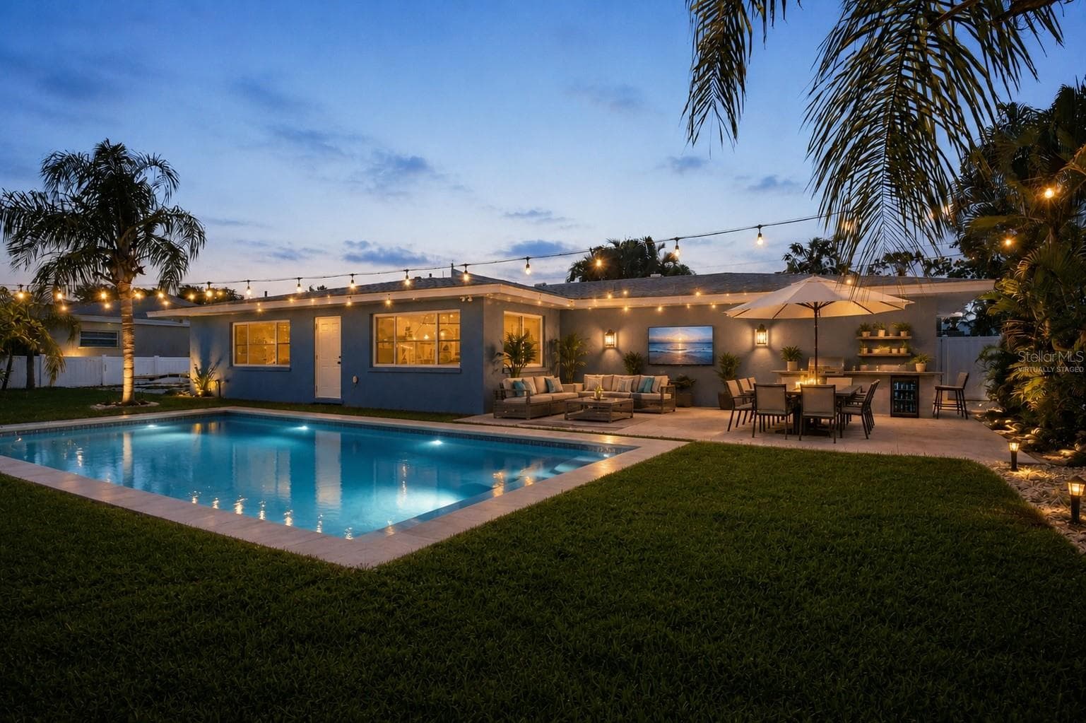 This photo is Virtually Staged - 908 24TH AVE W, PALMETTO