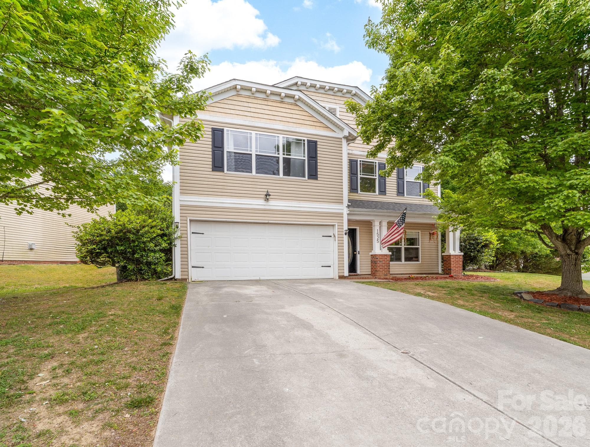 1525 Ladora Drive