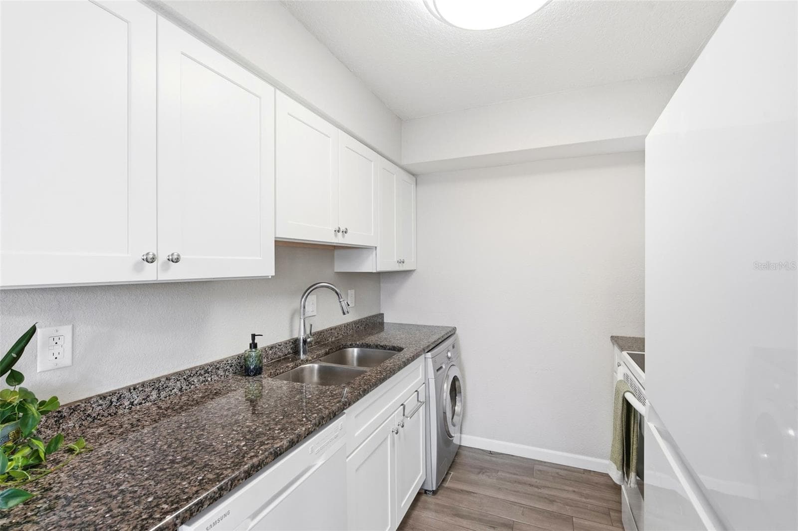 Condominium at 4725 COQUINA KEY DR SE #D, ST PETERSBURG, photo 11 of 49