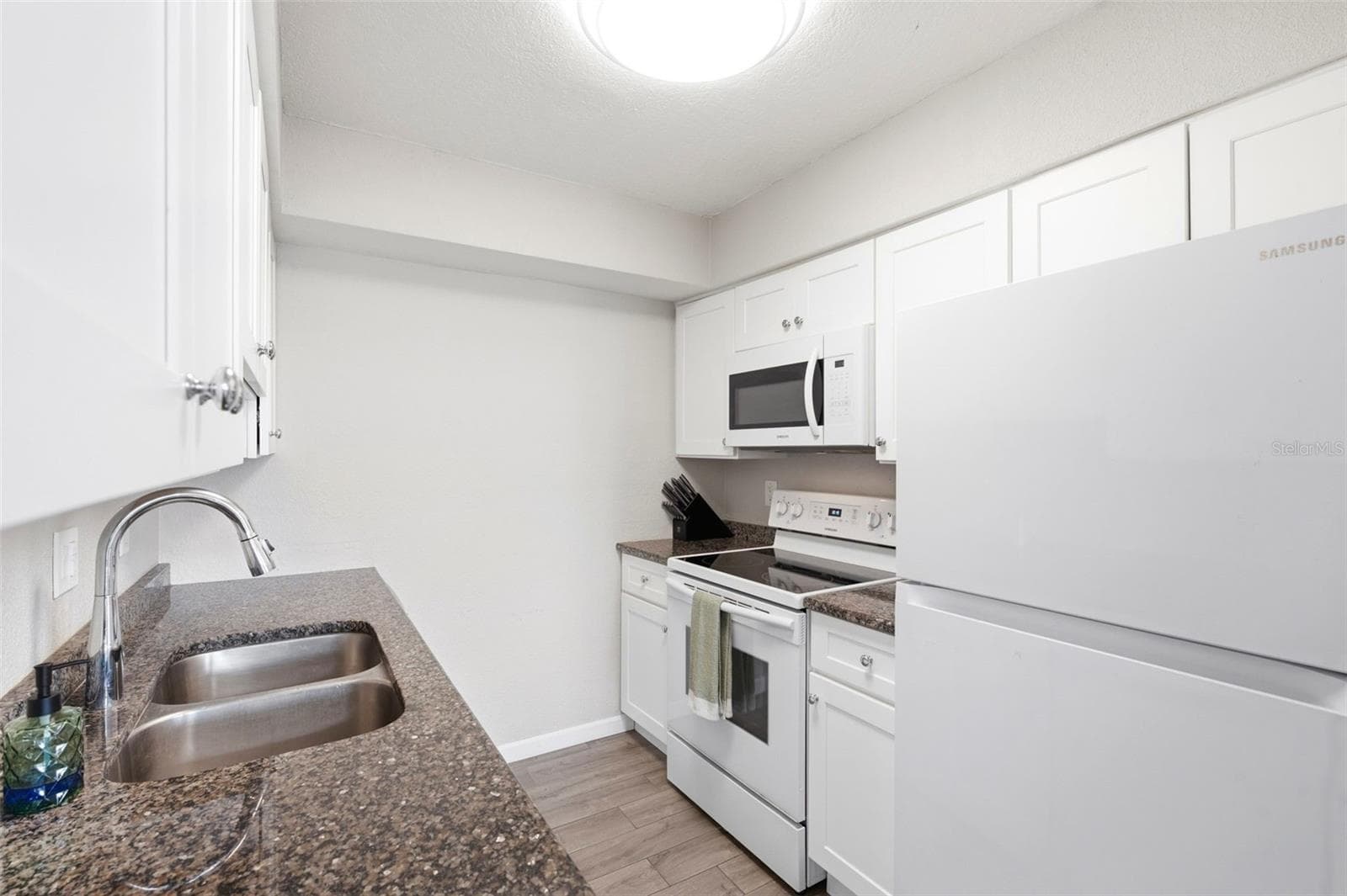 Condominium at 4725 COQUINA KEY DR SE #D, ST PETERSBURG, photo 13 of 49