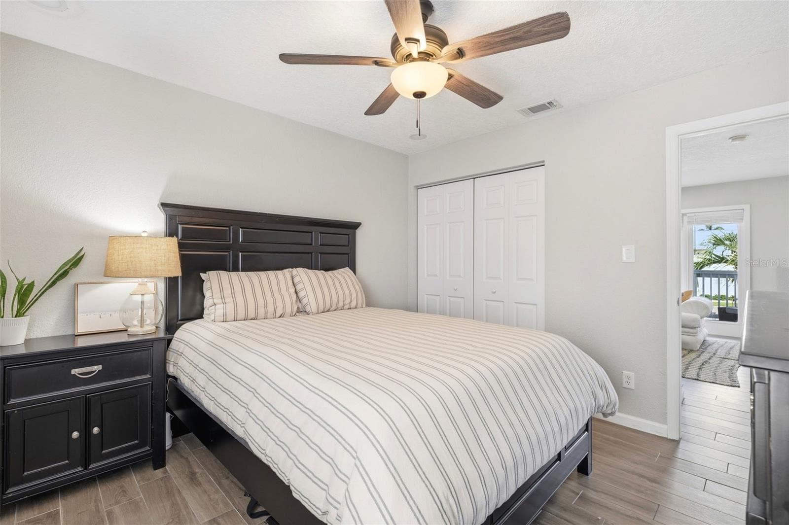 Condominium at 4725 COQUINA KEY DR SE #D, ST PETERSBURG, photo 18 of 49