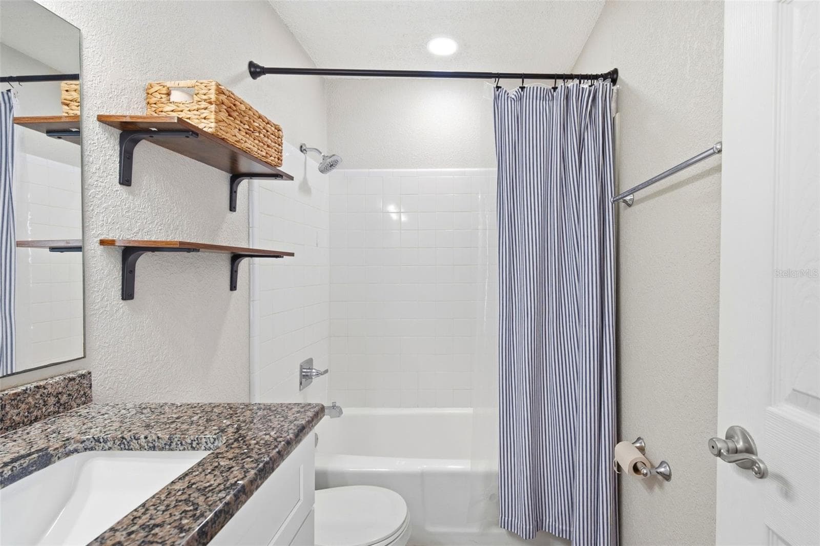 Condominium at 4725 COQUINA KEY DR SE #D, ST PETERSBURG, photo 20 of 49