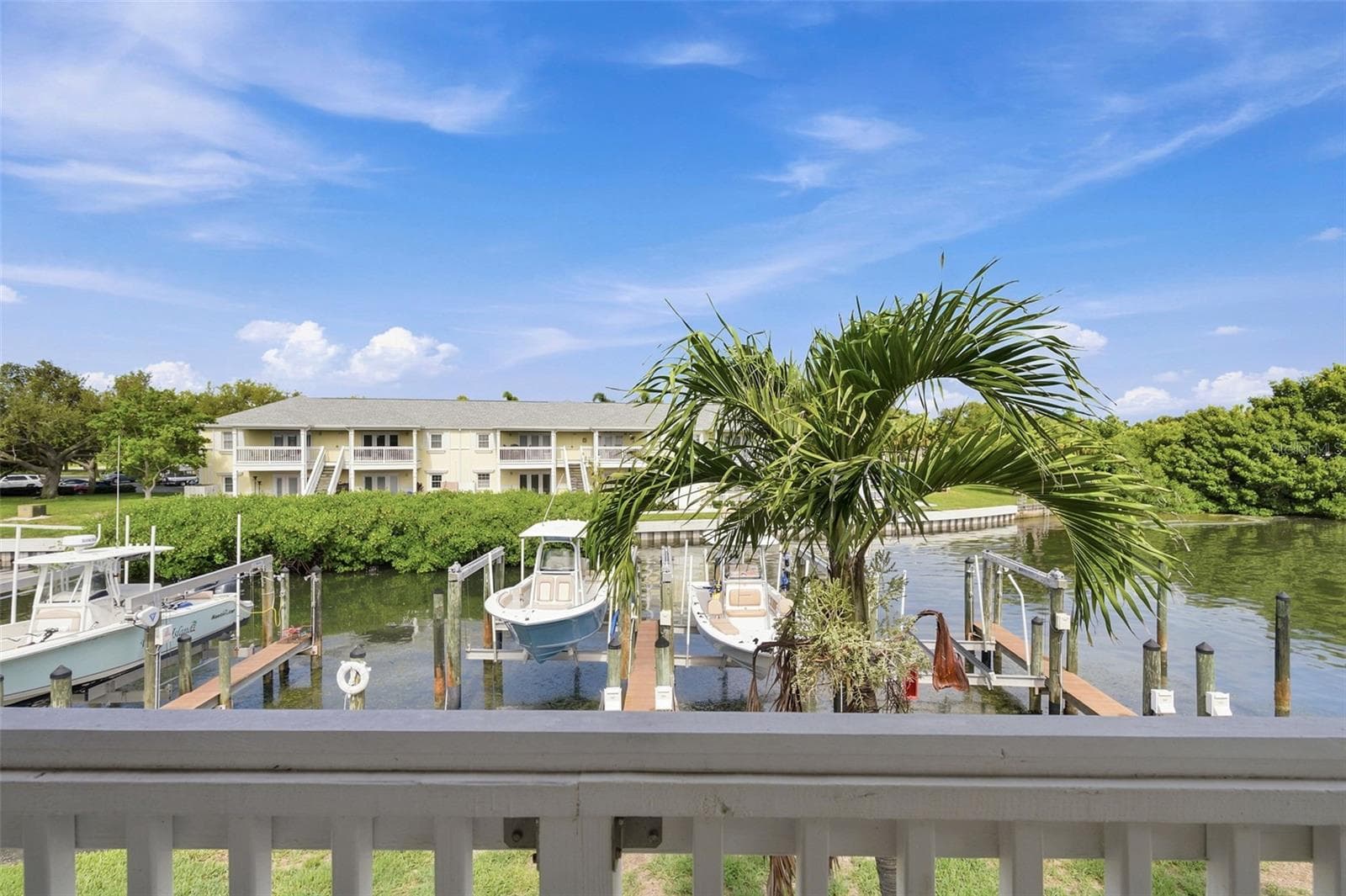 Condominium at 4725 COQUINA KEY DR SE #D, ST PETERSBURG, photo 25 of 49