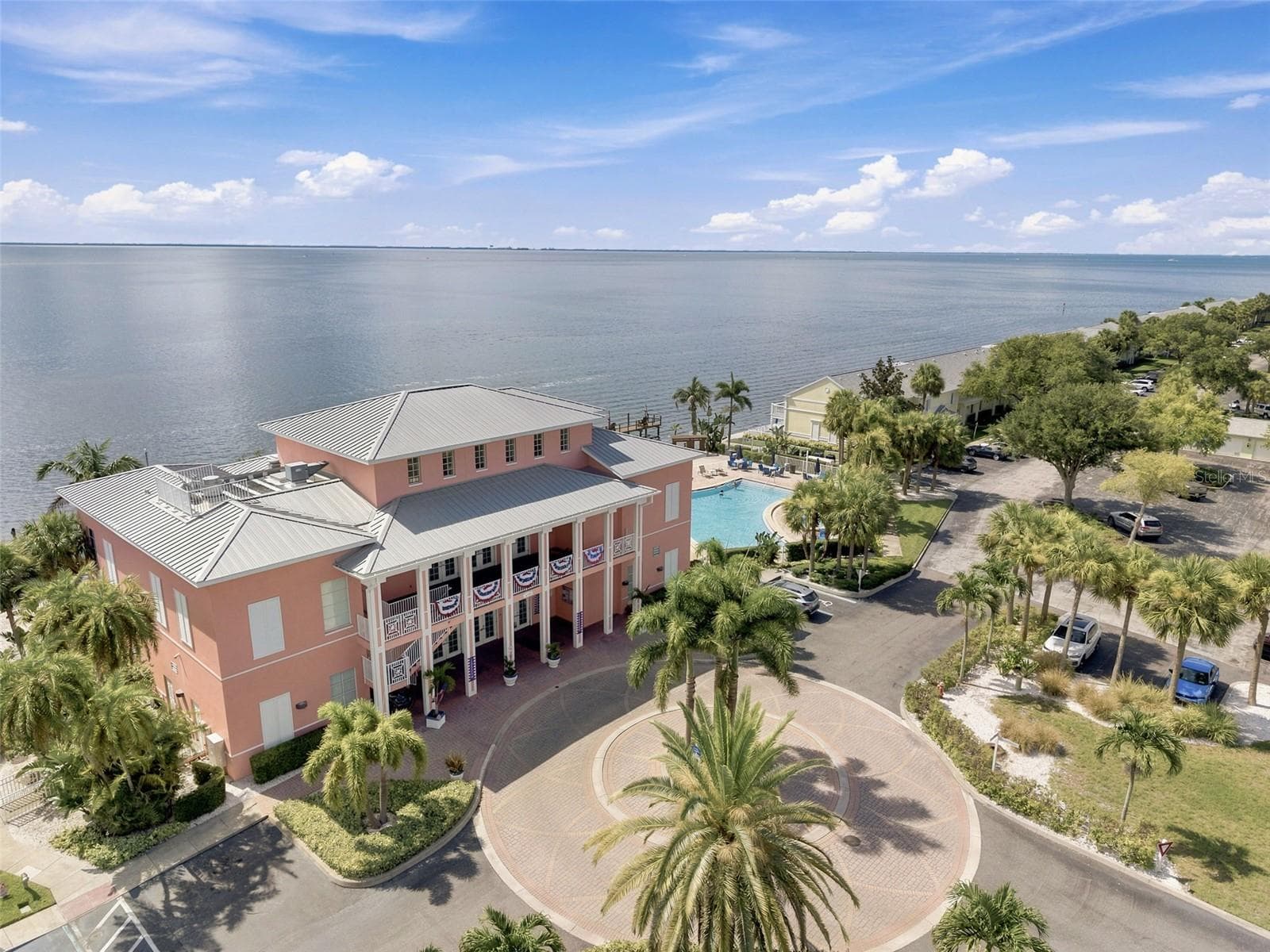Condominium at 4725 COQUINA KEY DR SE #D, ST PETERSBURG, photo 38 of 49
