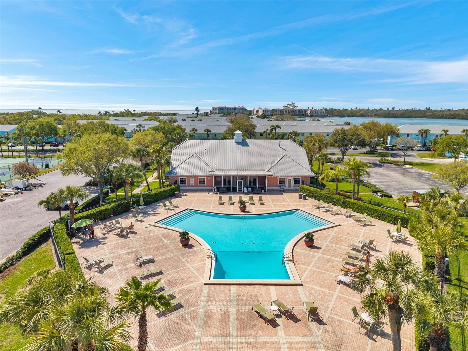 Condominium at 4725 COQUINA KEY DR SE #D, ST PETERSBURG, photo 42 of 49