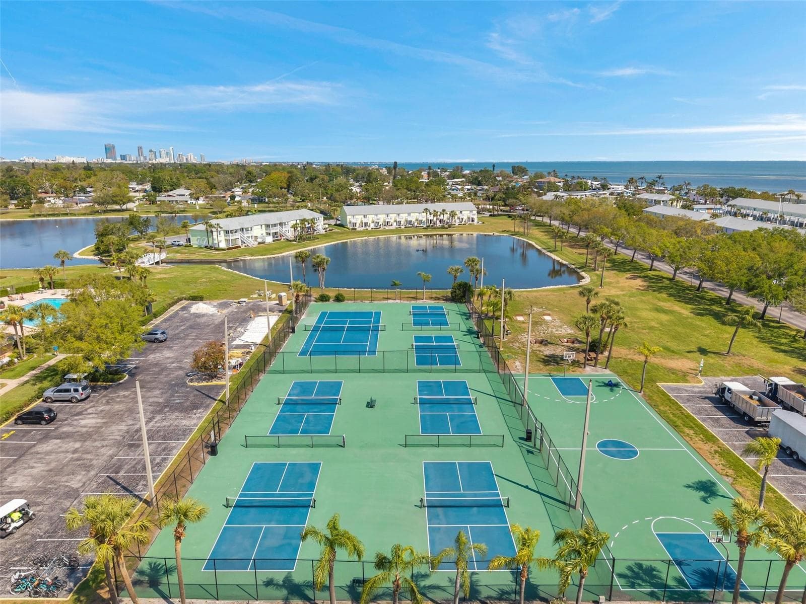Condominium at 4725 COQUINA KEY DR SE #D, ST PETERSBURG, photo 43 of 49