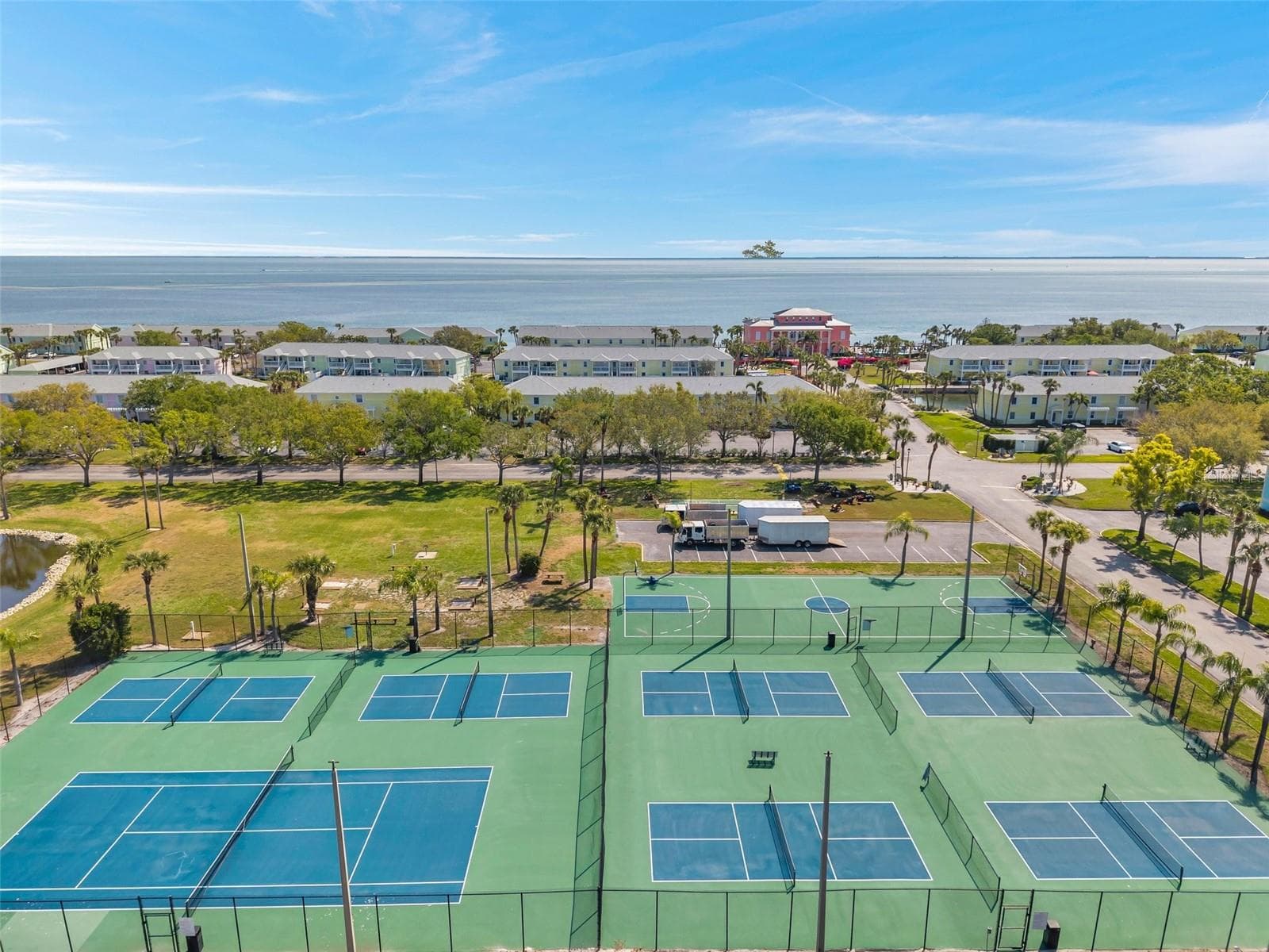 Condominium at 4725 COQUINA KEY DR SE #D, ST PETERSBURG, photo 44 of 49