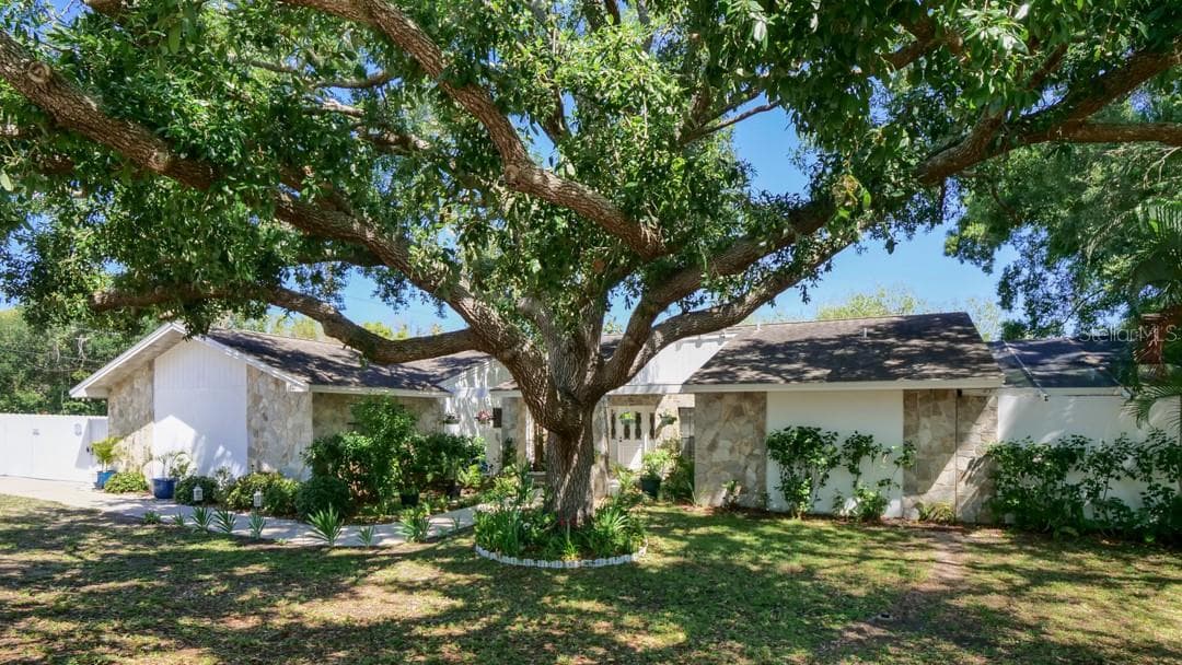 Single Family Residence at 1307 NORMANDY CIR, PALM HARBOR, photo 80 of 80