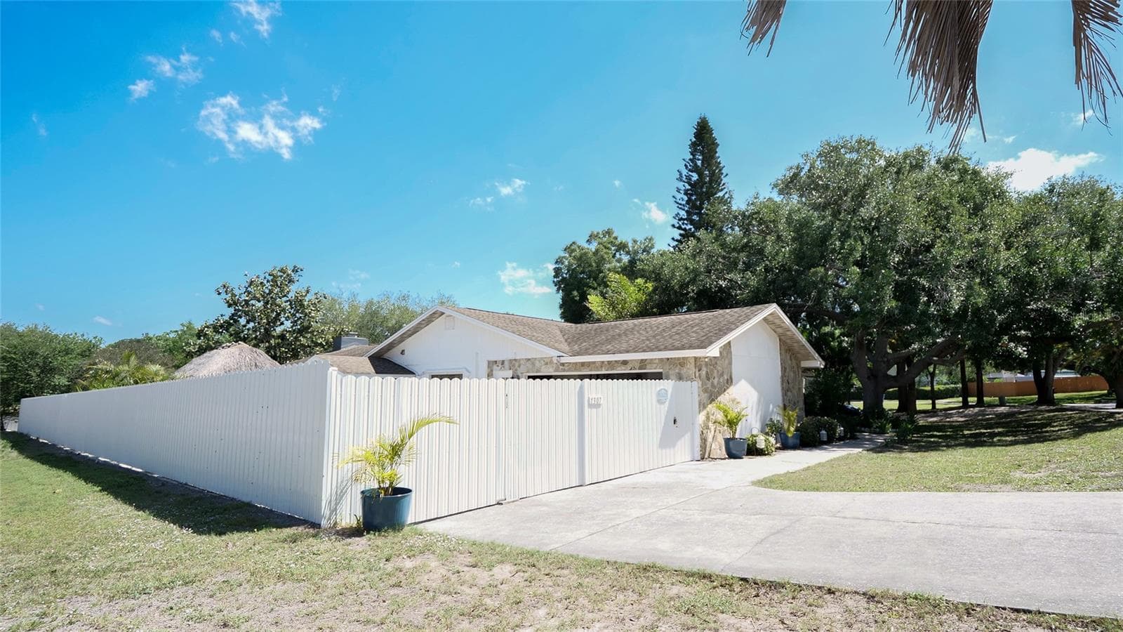 Single Family Residence at 1307 NORMANDY CIR, PALM HARBOR, photo 68 of 80