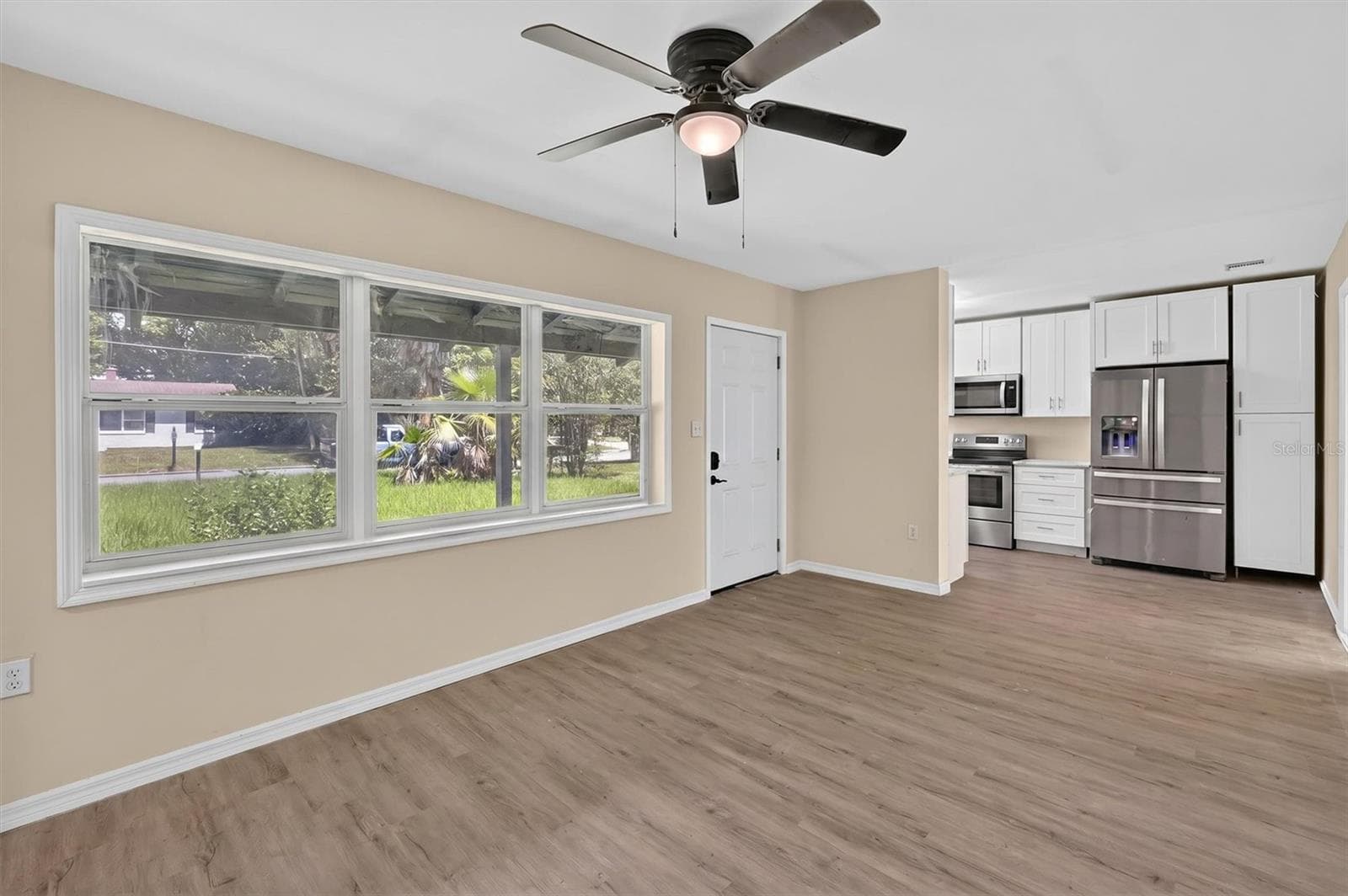 Single Family Residence at 116 S GLENWOOD AVE, ORLANDO, photo 7 of 42