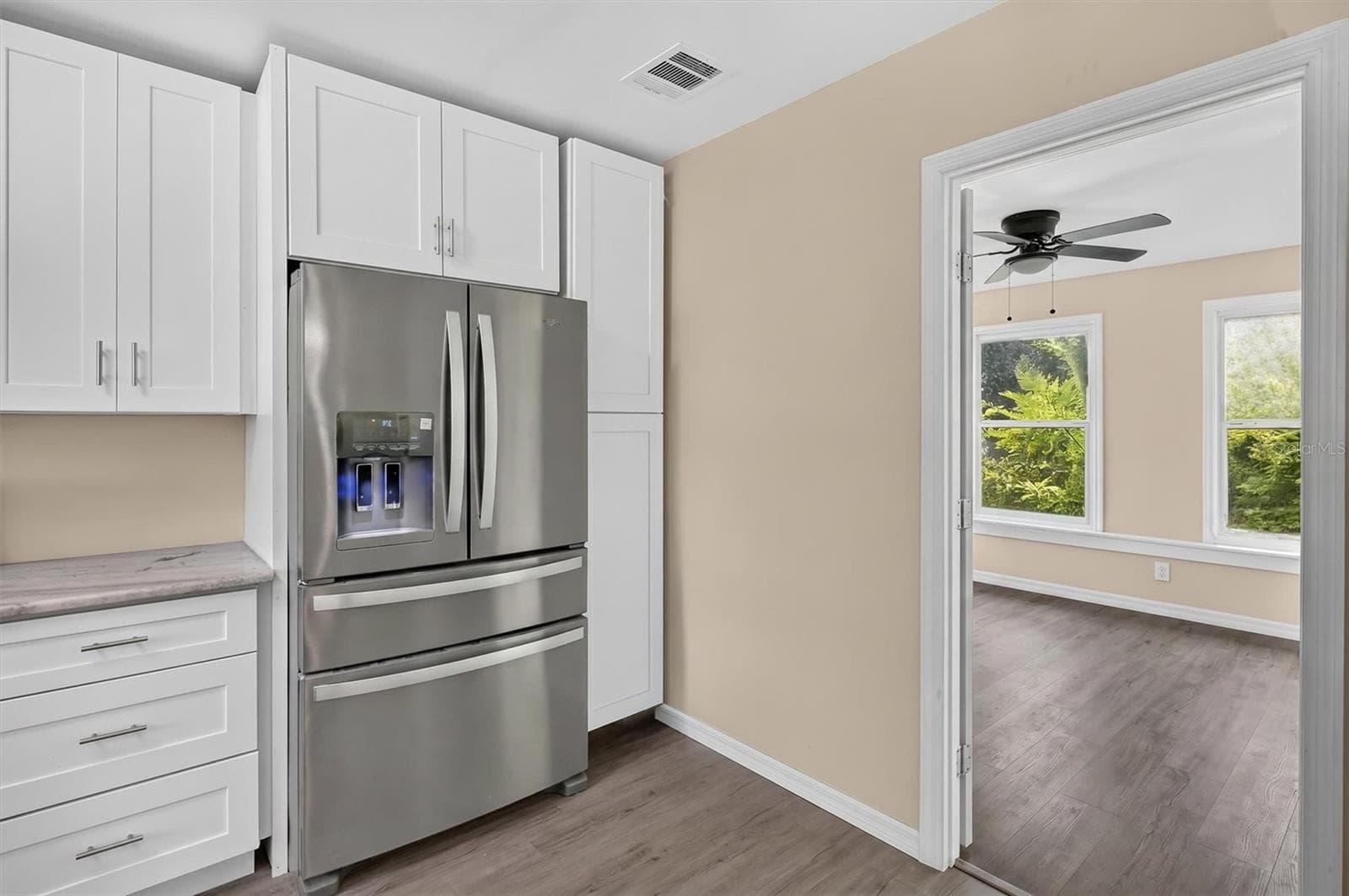 Single Family Residence at 116 S GLENWOOD AVE, ORLANDO, photo 11 of 42