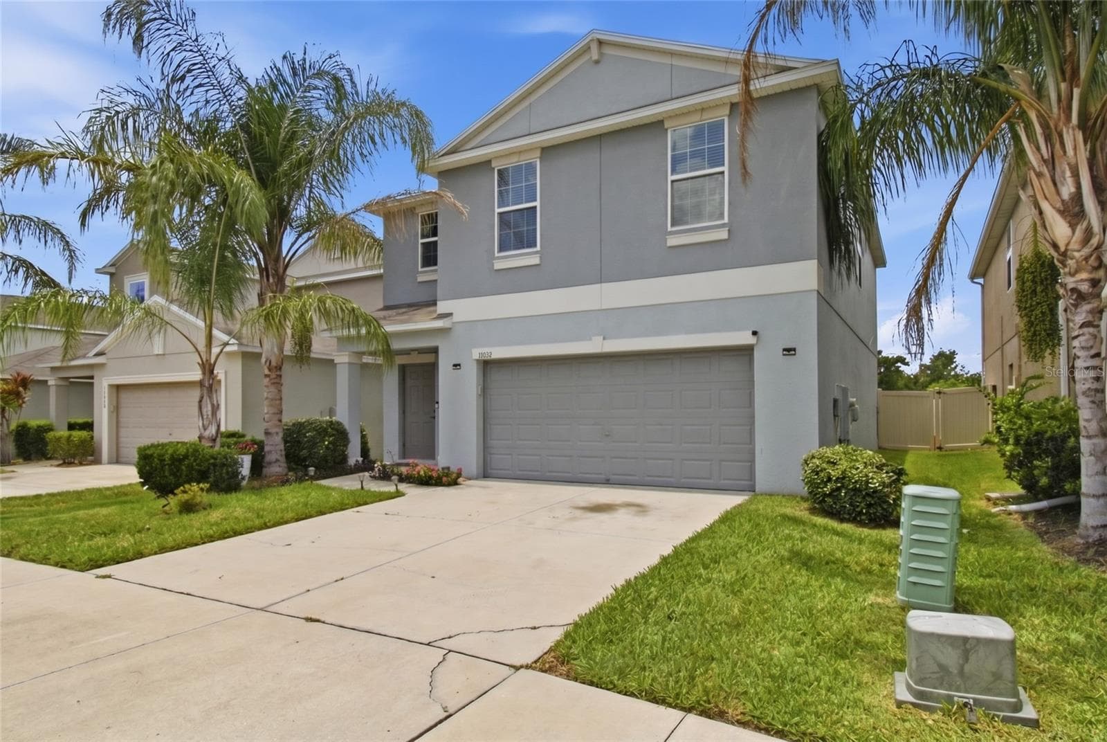 Single Family Residence at 17032 YELLOW PINE ST, WIMAUMA, photo 2 of 28