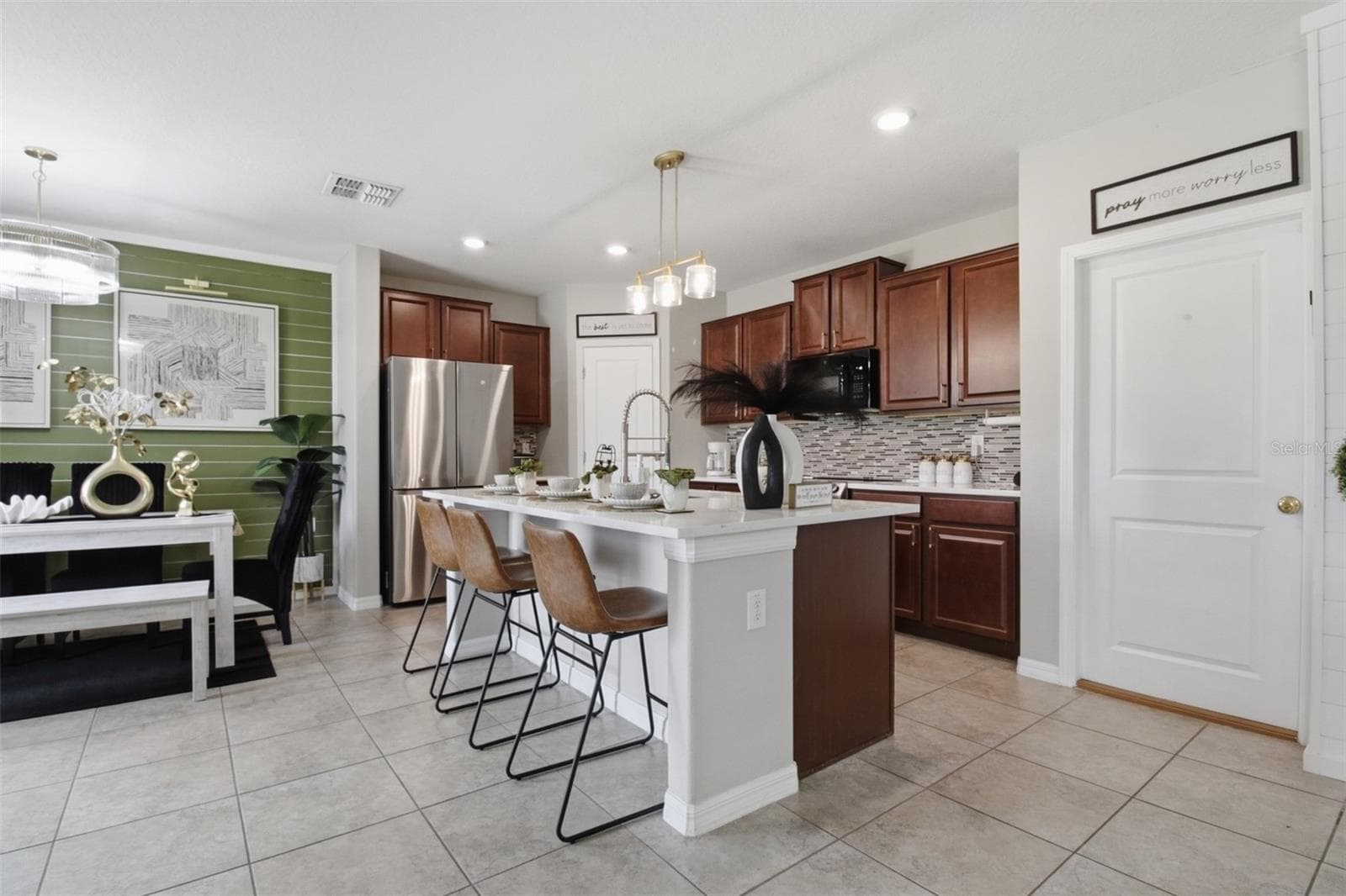 Single Family Residence at 17032 YELLOW PINE ST, WIMAUMA, photo 9 of 28